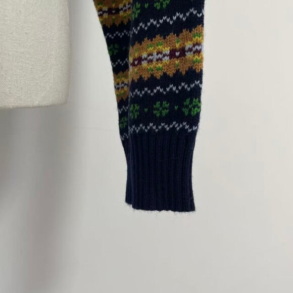 V-neck wool sweater - Picture 8 of 15